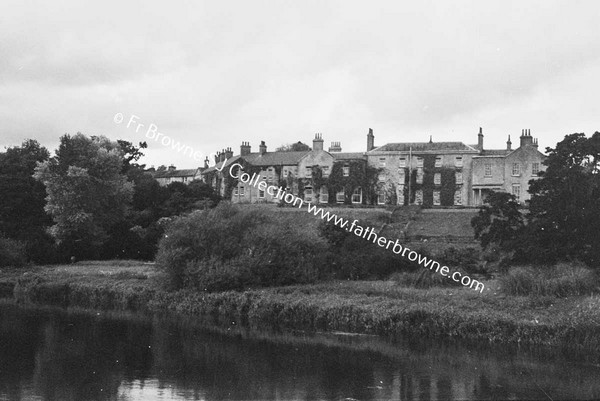 HOUSES FROM RIVER SUIR  WIDE ANGLE AND ORDINARY